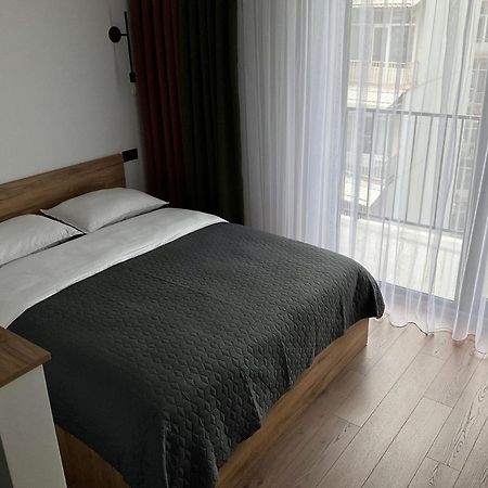 Babi Home Batumi Eksteriør billede
