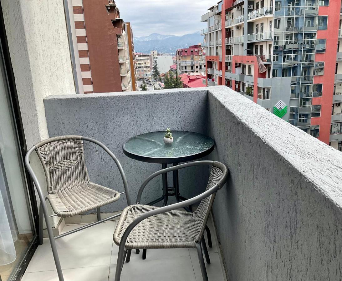 Babi Home Batumi Eksteriør billede