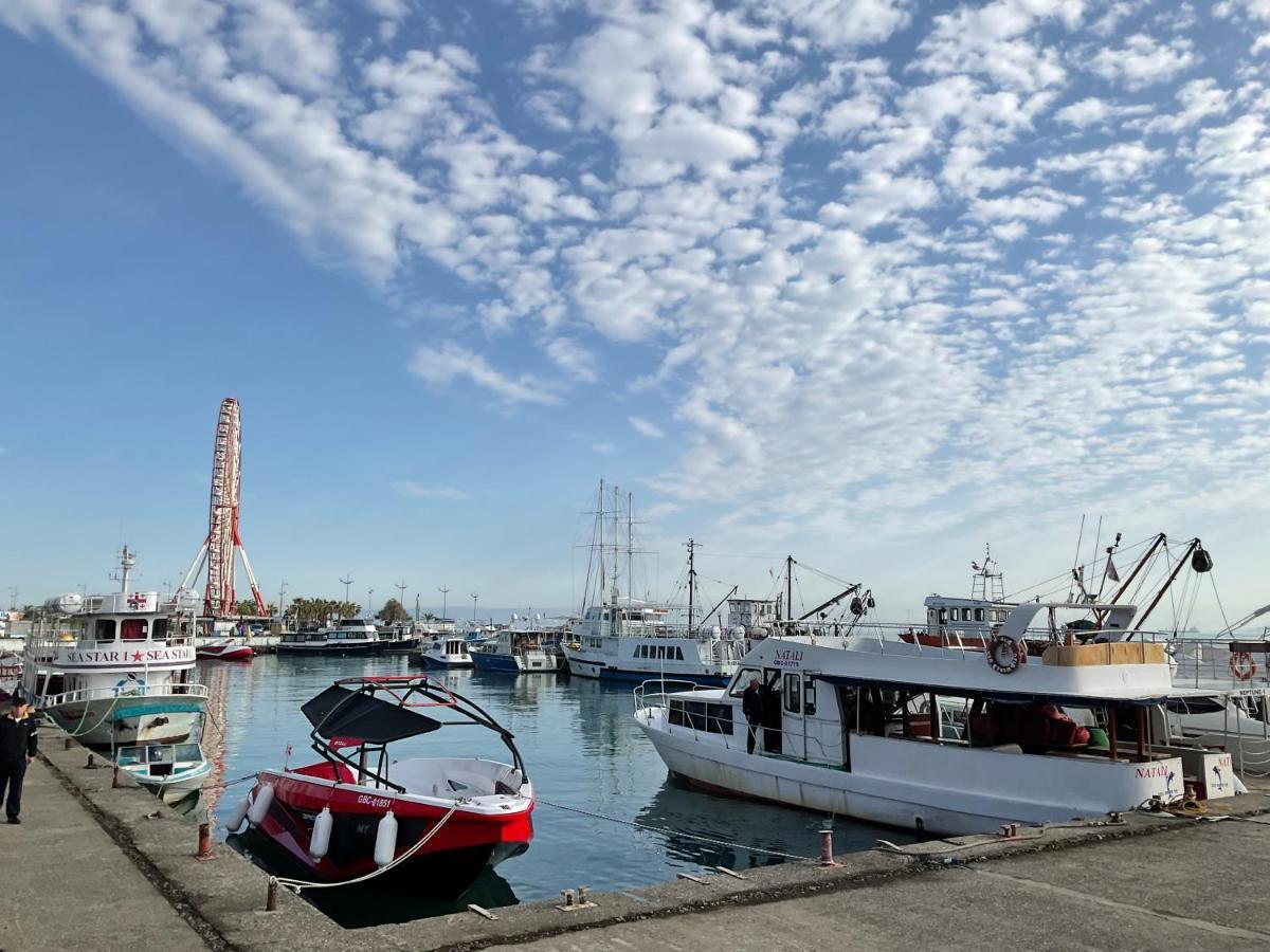 Babi Home Batumi Eksteriør billede